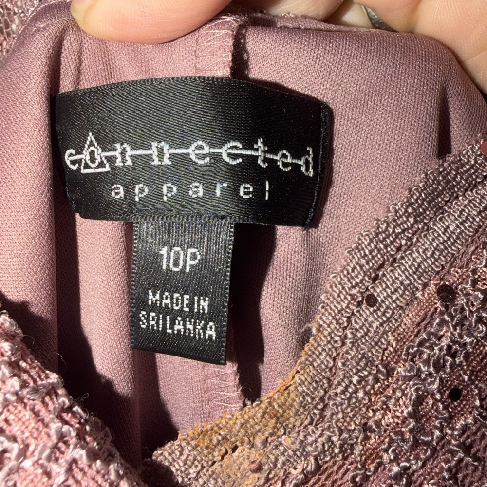 Connected Apparel Sleath Mauve Lace Backless Dress midi - Picture 2 of 3